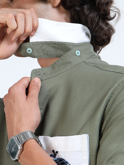 Men’s Olive Green Cotton Shirt with Removable Pocket & Dual-Style Collar