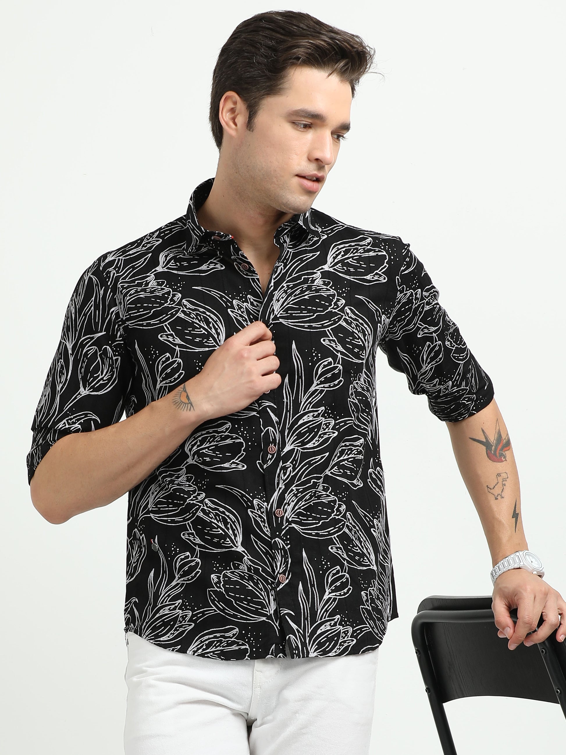 black and white floral dress shirt mens Black and White Floral Long Sleeve Men Button Up Shirt, Flowers Summer Print Dress Buttoned Collar Casual Male Guy Plus Size Shirt